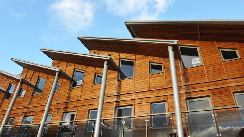 現代の都市生活のためのモジュール式アパートメントの可能性を解き放つ